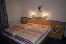 Doppelzimmer /Einzelzimmer